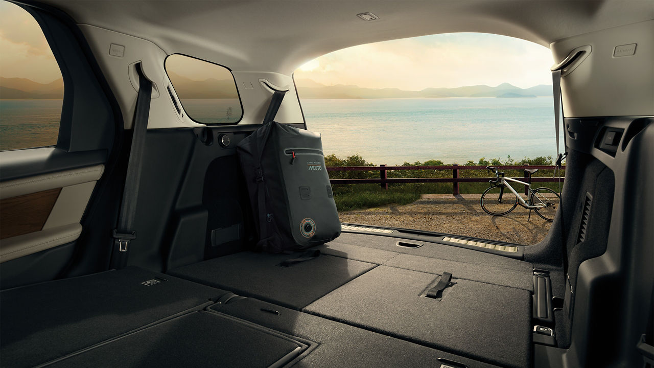 Land Rover Wide backup space